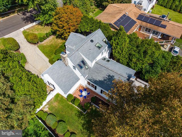 75 HART AVE, Hopewell, NJ 08525