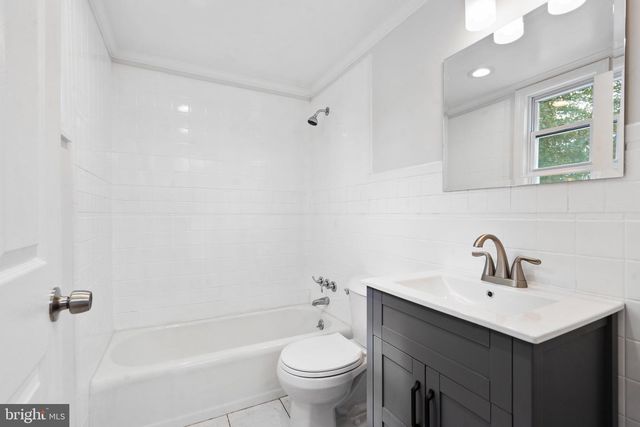 75 HART AVE, Hopewell, NJ 08525