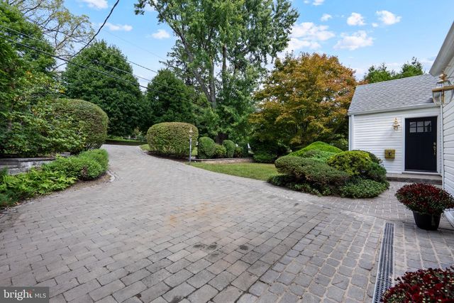 75 HART AVE, Hopewell, NJ 08525