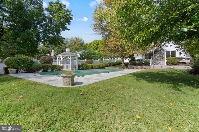 75 HART AVE, Hopewell, NJ 08525