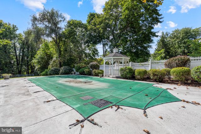 75 HART AVE, Hopewell, NJ 08525