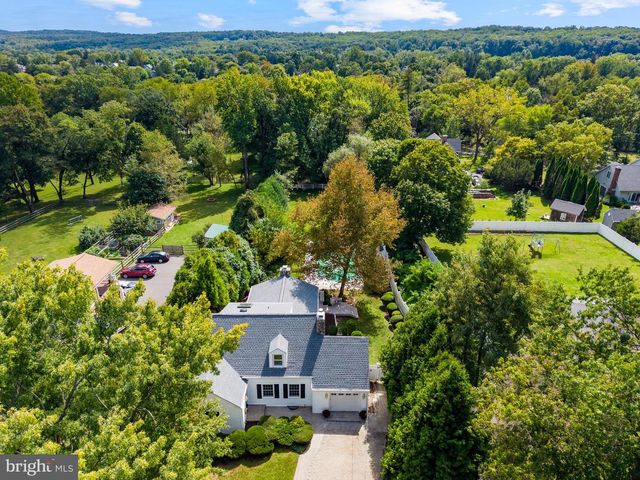 75 HART AVE, Hopewell, NJ 08525