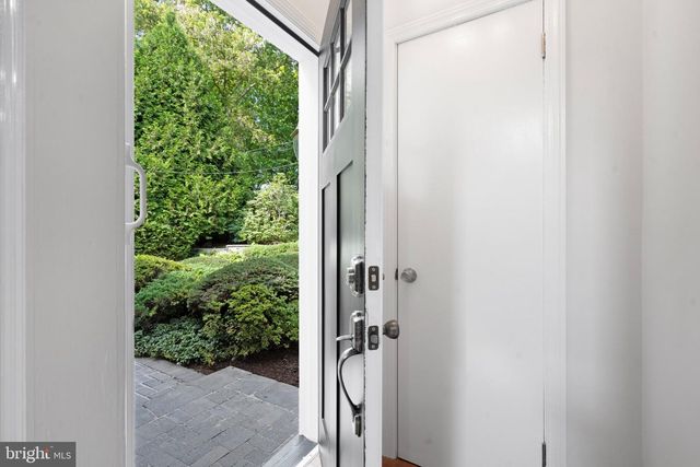 75 HART AVE, Hopewell, NJ 08525