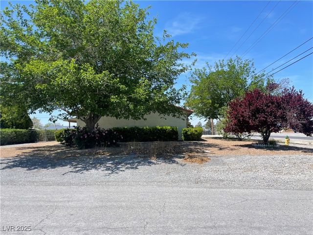881 East Calvada Boulevard, Pahrump, NV 89048