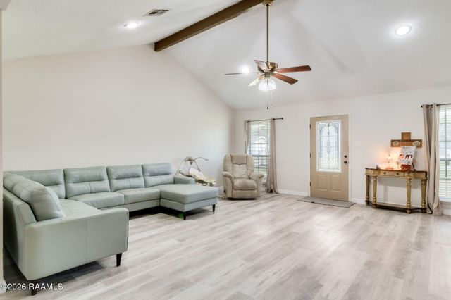 1012 Juleau Champagne Road, Breaux Bridge, LA 70517