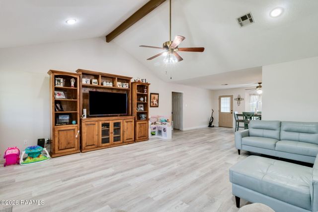 1012 Juleau Champagne Road, Breaux Bridge, LA 70517