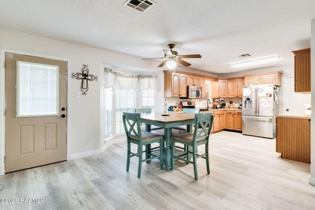 1012 Juleau Champagne Road, Breaux Bridge, LA 70517