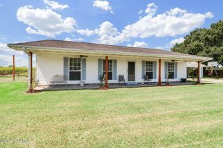 1012 Juleau Champagne Road, Breaux Bridge, LA 70517