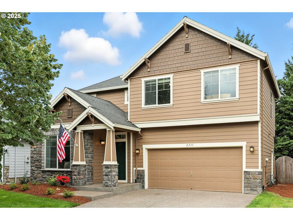 2711 N CRATER Ln, Newberg, OR 97132