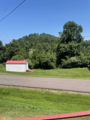 268 Doss Hill Road, Barboursville, WV 25504
