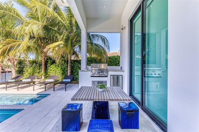 2817 NE 35th St, Fort Lauderdale, FL 33306