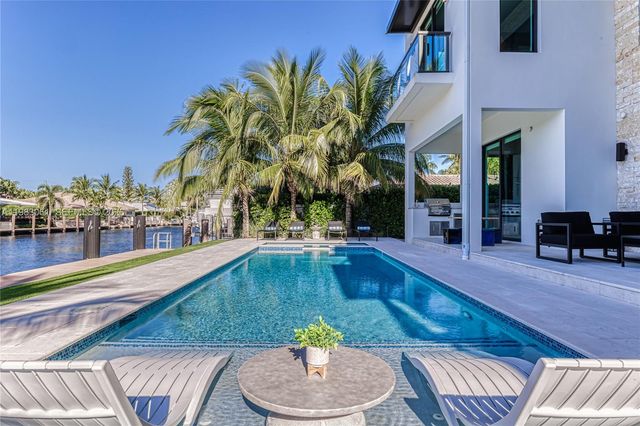 2817 NE 35th St, Fort Lauderdale, FL 33306