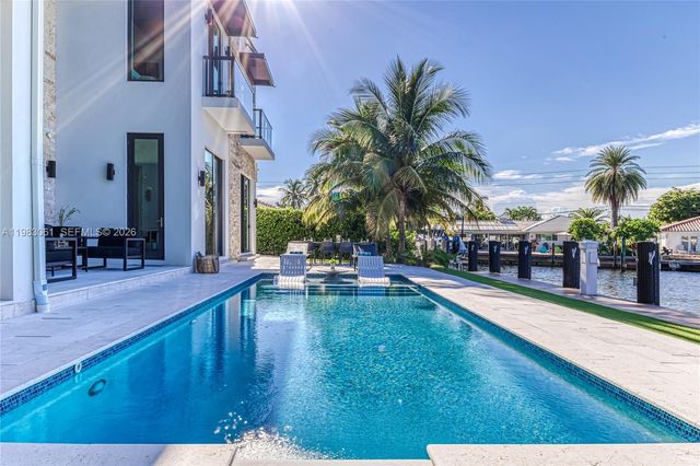 2817 NE 35th St, Fort Lauderdale, FL 33306