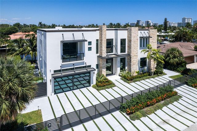 2817 NE 35th St, Fort Lauderdale, FL 33306