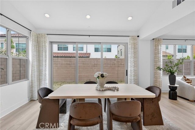 155 Somera, Irvine, CA 92602