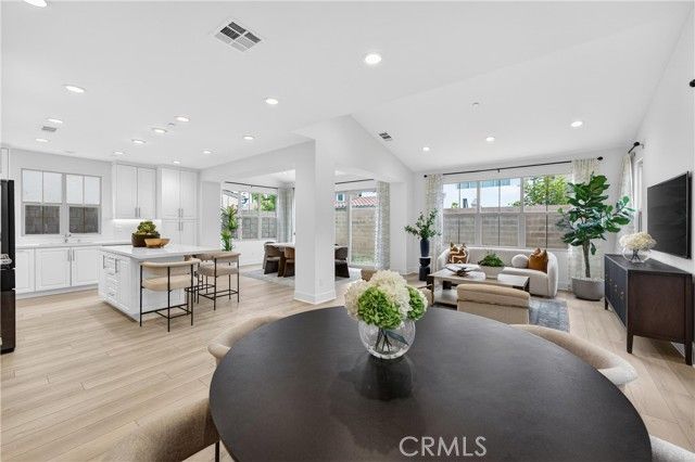 155 Somera, Irvine, CA 92602