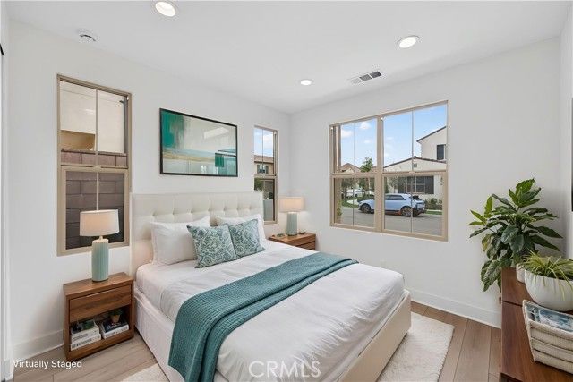 155 Somera, Irvine, CA 92602