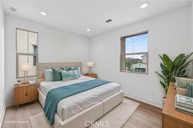 155 Somera, Irvine, CA 92602