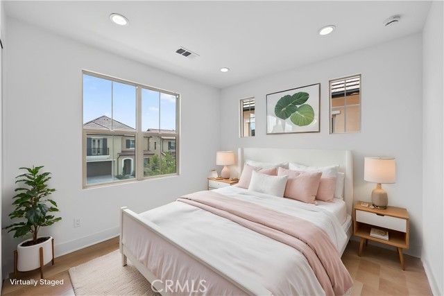 155 Somera, Irvine, CA 92602