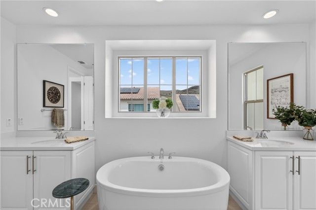 155 Somera, Irvine, CA 92602