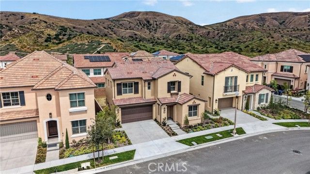 155 Somera, Irvine, CA 92602