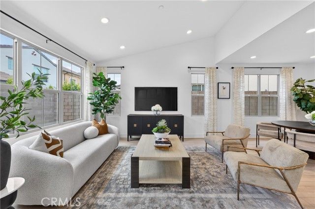 155 Somera, Irvine, CA 92602