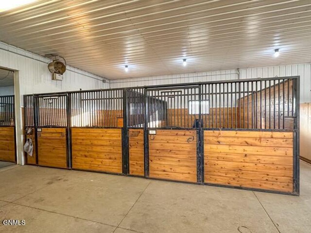 9861 Highway 1804 Nw, Bismarck, ND 58503 photo 14