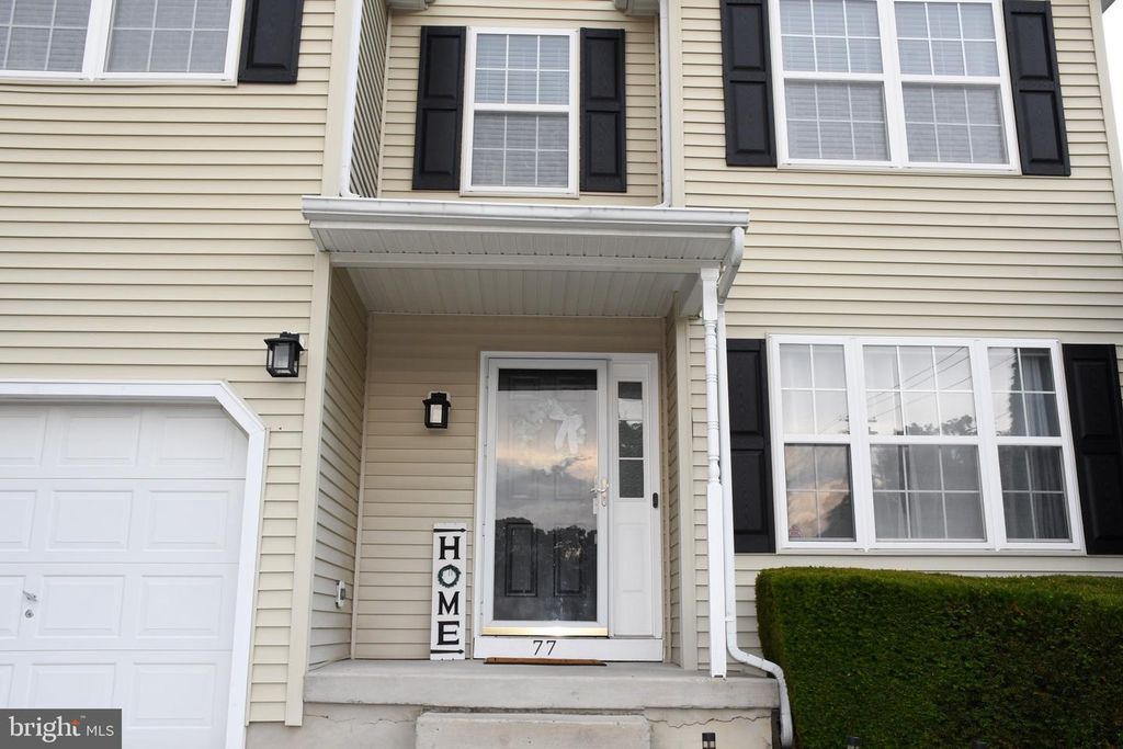 77 OAKTON DR, Atco, NJ 08004