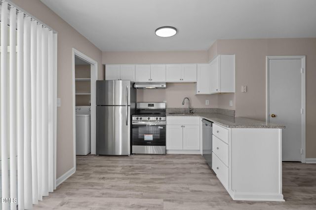 126 Friar Lane, Carrboro, NC 27510