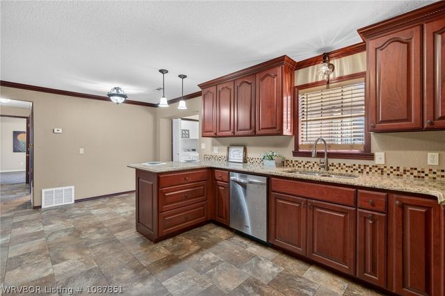 615 Knoxville Street, Greenwood, AR 72936