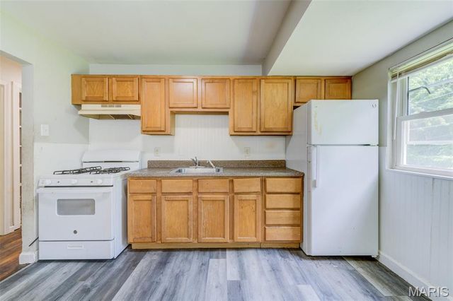 10836 Spring Garden Drive, St Louis, MO 63137