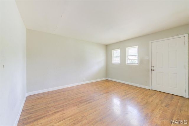 10836 Spring Garden Drive, St Louis, MO 63137