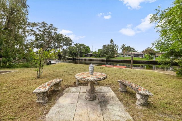 8916 MEMORIAL HIGHWAY, Tampa, FL 33615