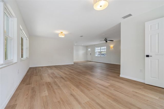 8916 MEMORIAL HIGHWAY, Tampa, FL 33615