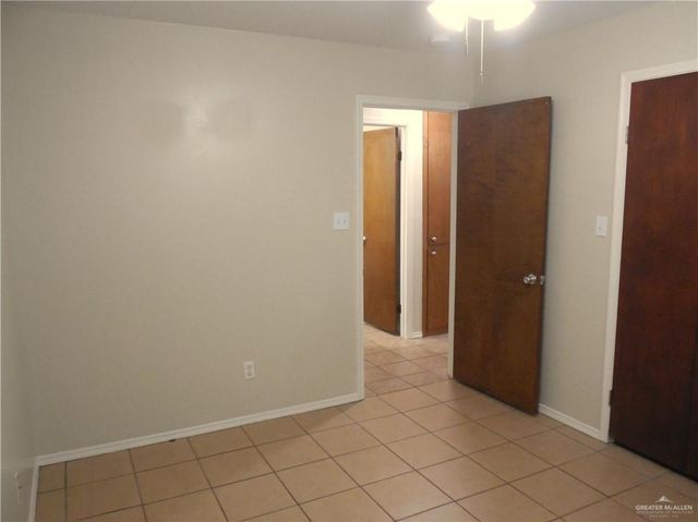 118 E Iris Avenue, Mcallen, TX 78501