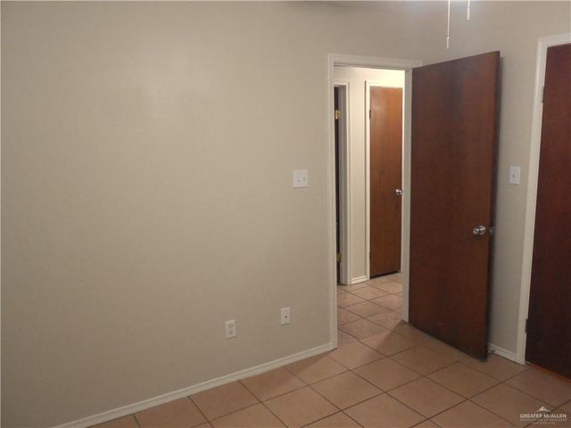 118 E Iris Avenue, Mcallen, TX 78501