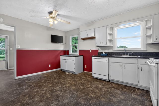 1201 Earl Ave, Smithville, TN 37166