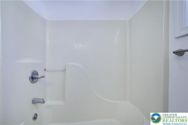 7020 Vista Drive, Coolbaugh Twp, PA 18466