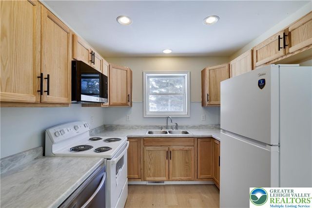 7020 Vista Drive, Coolbaugh Twp, PA 18466