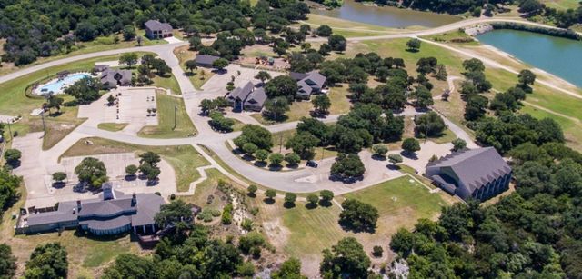 21076 Trailwood Court, Whitney, TX 76692
