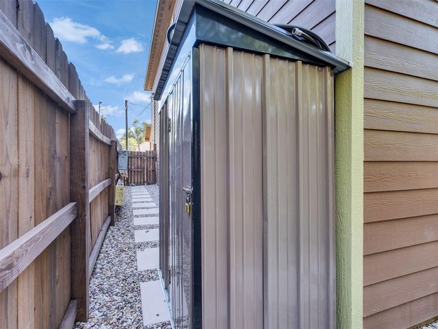 16984 W Juneau, Montgomery, TX 77316