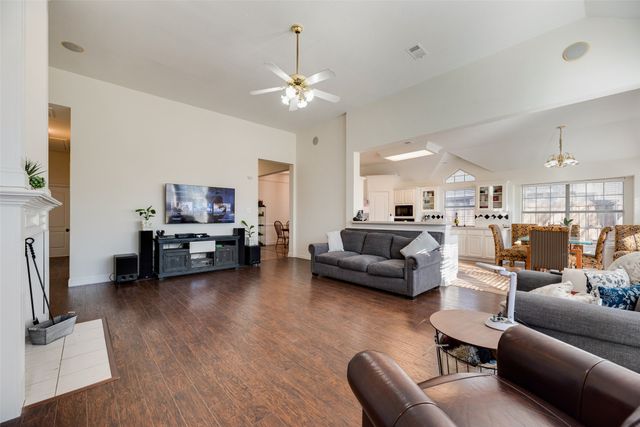 5101 Raincrest Drive, Mckinney, TX 75071