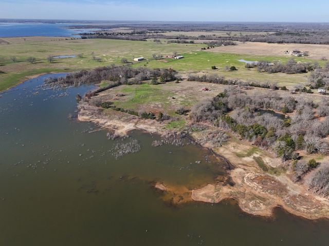 1125 County Road 2670, Telephone, TX 75488