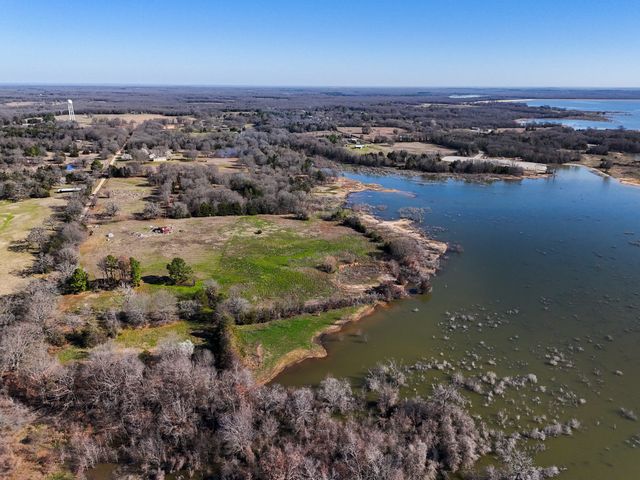 1125 County Road 2670, Telephone, TX 75488