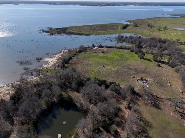 1125 County Road 2670, Telephone, TX 75488