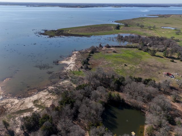1125 County Road 2670, Telephone, TX 75488