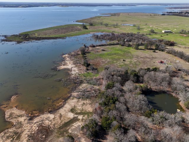 1125 County Road 2670, Telephone, TX 75488