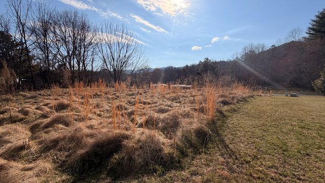 2402 Little John Lane, Hiawassee, GA 30546