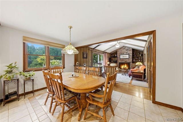 38 Sherburn Drive, Hamburg, NY 14075