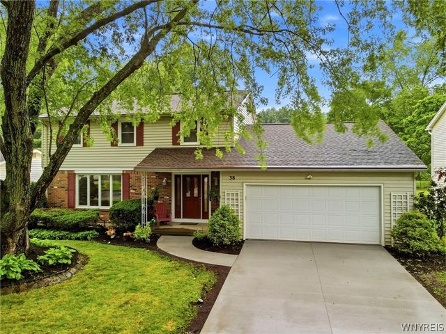 38 Sherburn Drive, Hamburg, NY 14075